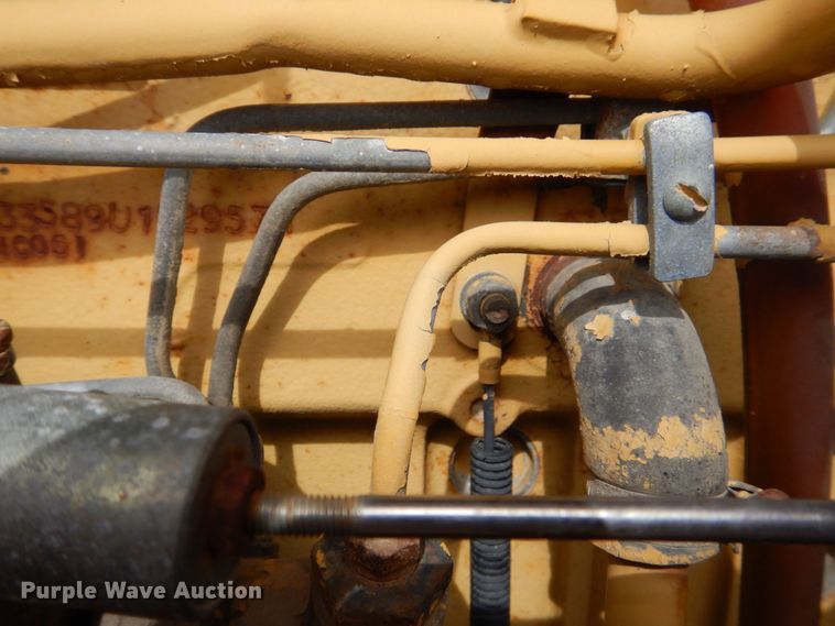 image for item DS8080 1987 Caterpillar CP-323  single drum vibratory roller