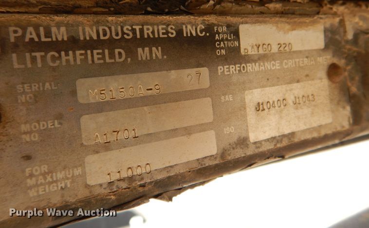 image for item DS8080 1987 Caterpillar CP-323  single drum vibratory roller