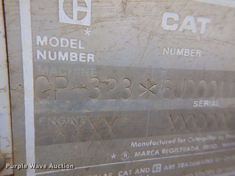 image for item DS8080 1987 Caterpillar CP-323  single drum vibratory roller