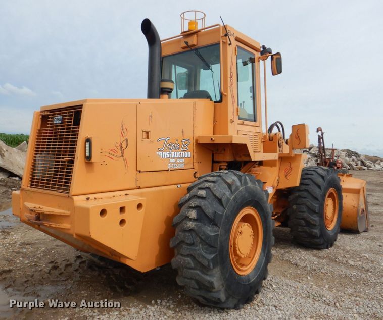 image for item DS8081 1995 Case 621B  wheel loader