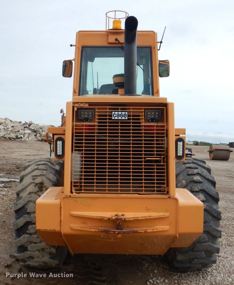 image for item DS8081 1995 Case 621B  wheel loader