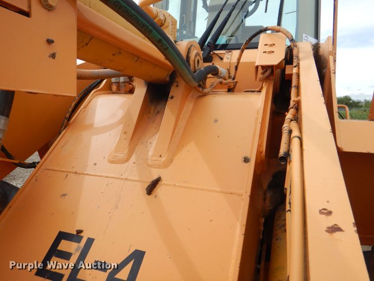 image for item DS8081 1995 Case 621B  wheel loader