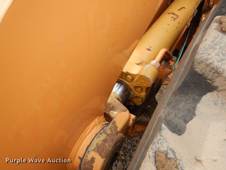 image for item DS8081 1995 Case 621B  wheel loader