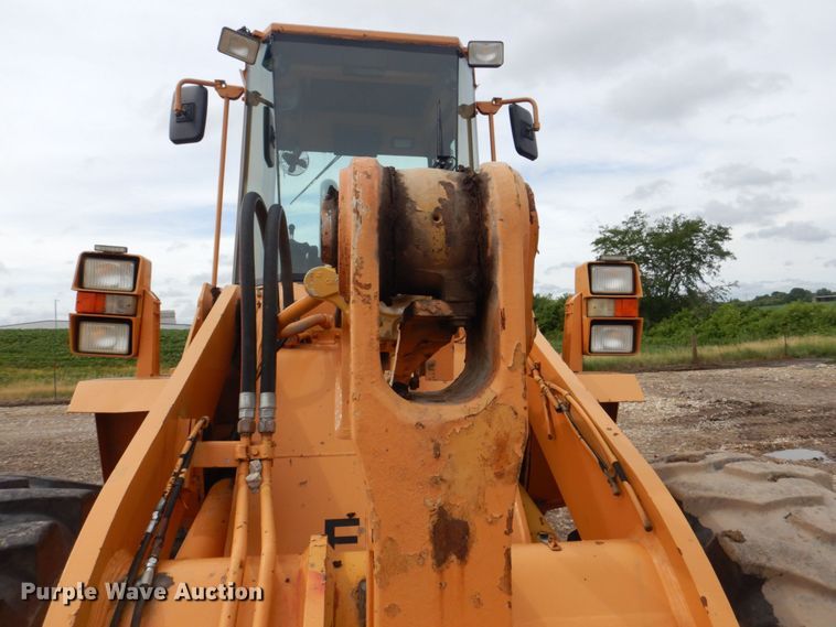 image for item DS8081 1995 Case 621B  wheel loader