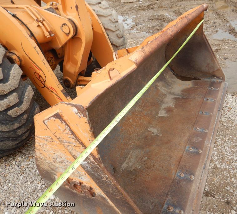 image for item DS8081 1995 Case 621B  wheel loader