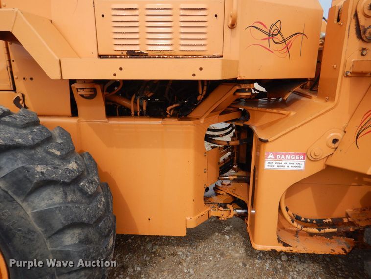 image for item DS8081 1995 Case 621B  wheel loader