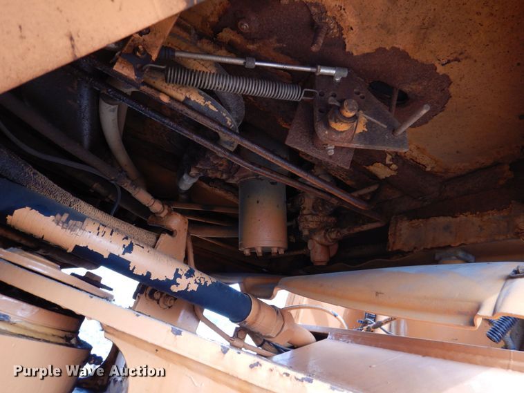 image for item DS8081 1995 Case 621B  wheel loader