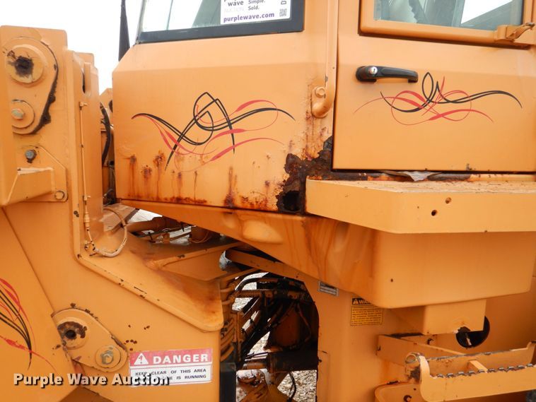 image for item DS8081 1995 Case 621B  wheel loader