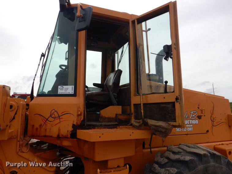 image for item DS8081 1995 Case 621B  wheel loader