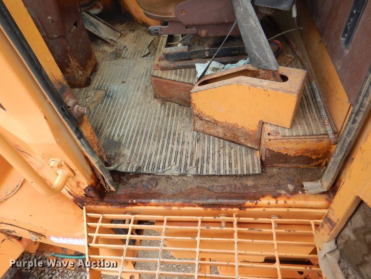 image for item DS8081 1995 Case 621B  wheel loader