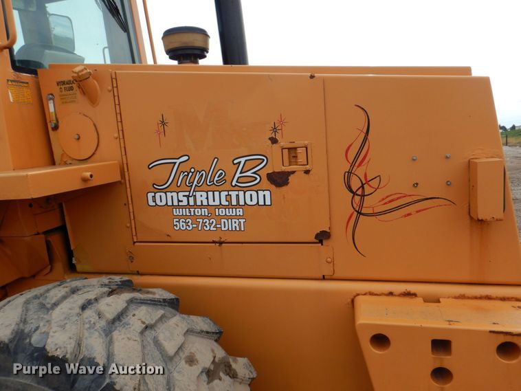 image for item DS8081 1995 Case 621B  wheel loader