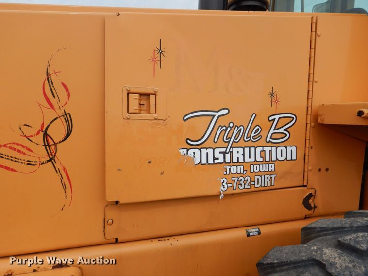 image for item DS8081 1995 Case 621B  wheel loader