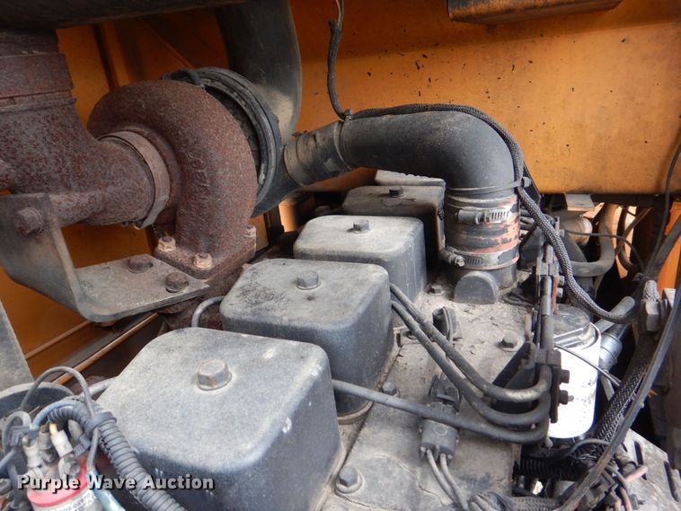 image for item DS8081 1995 Case 621B  wheel loader