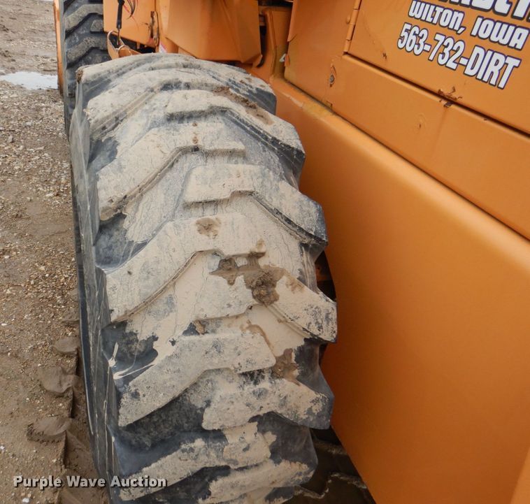 image for item DS8081 1995 Case 621B  wheel loader
