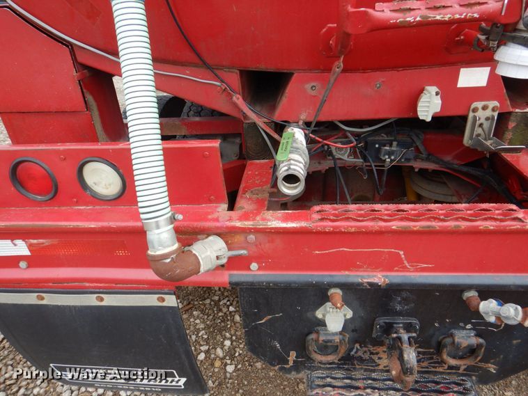 image for item DS8083 1989 Freightliner FLC112  water truck