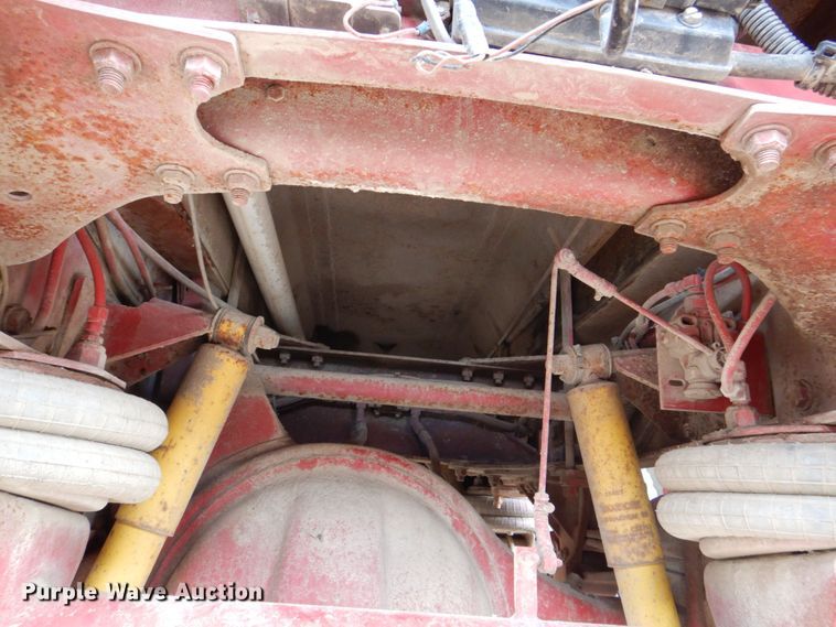 image for item DS8083 1989 Freightliner FLC112  water truck