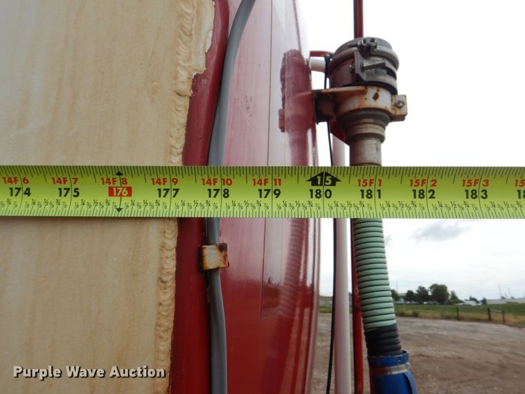 image for item DS8083 1989 Freightliner FLC112  water truck