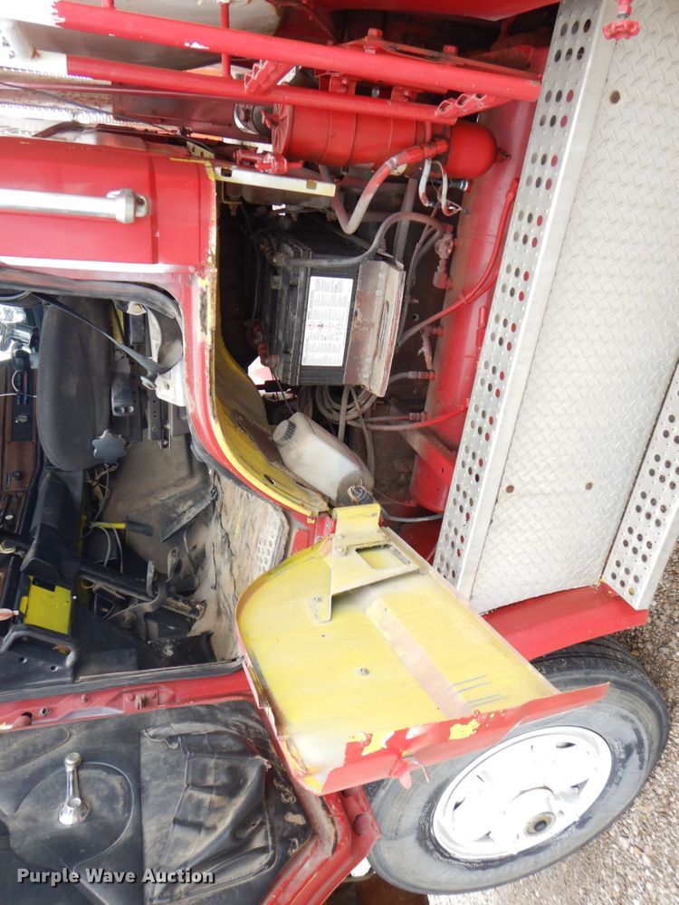 image for item DS8083 1989 Freightliner FLC112  water truck