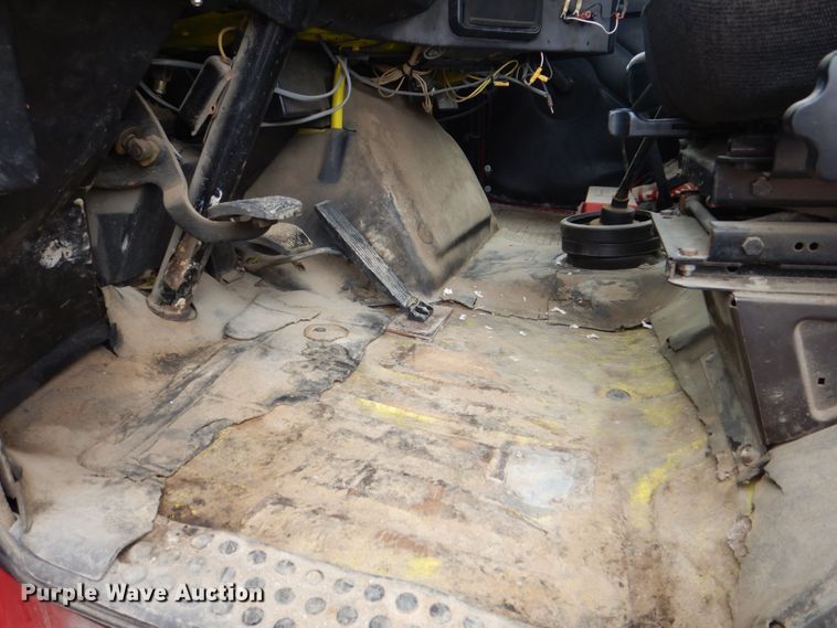 image for item DS8083 1989 Freightliner FLC112  water truck