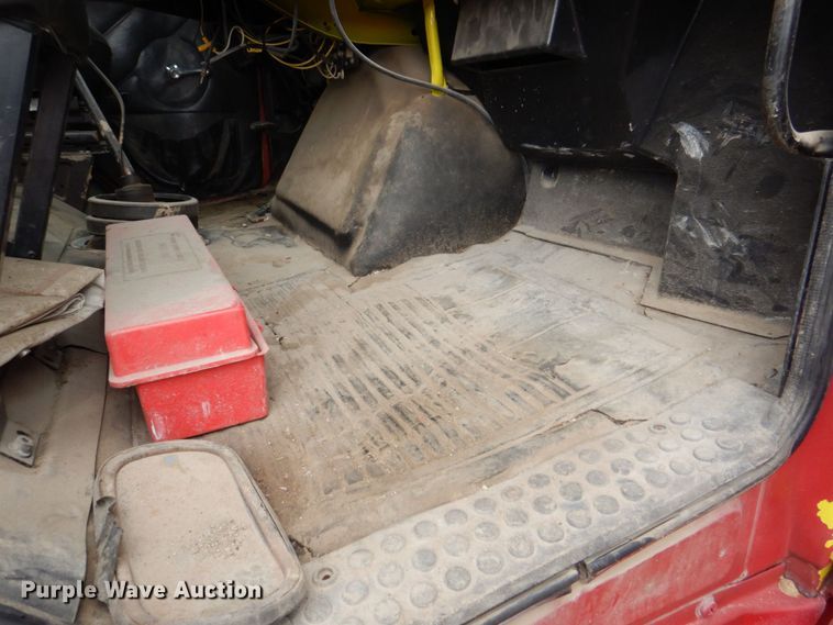 image for item DS8083 1989 Freightliner FLC112  water truck