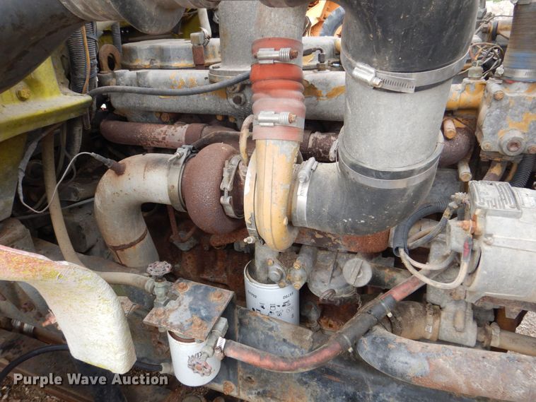 image for item DS8083 1989 Freightliner FLC112  water truck