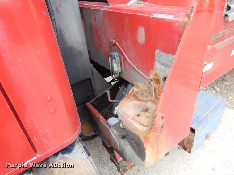 image for item DS8089 2002 International 4900  refuse truck