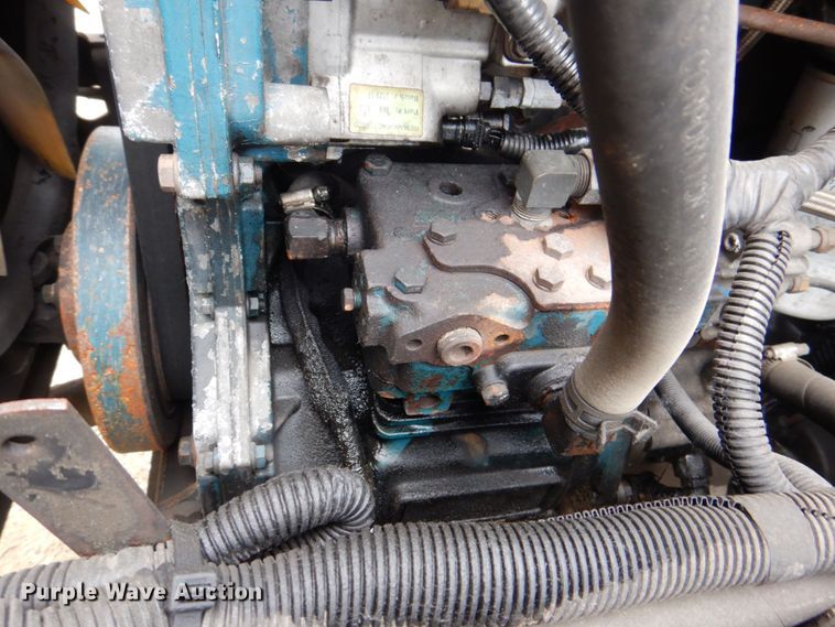 image for item DS8089 2002 International 4900  refuse truck