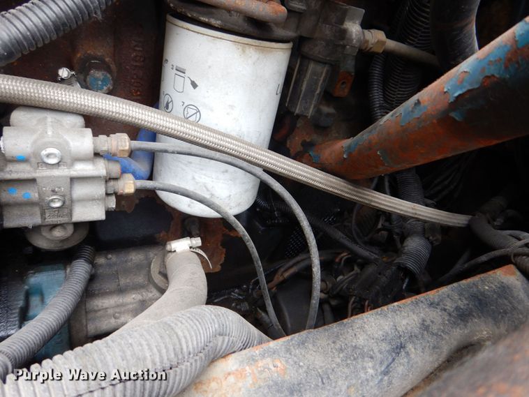 image for item DS8089 2002 International 4900  refuse truck