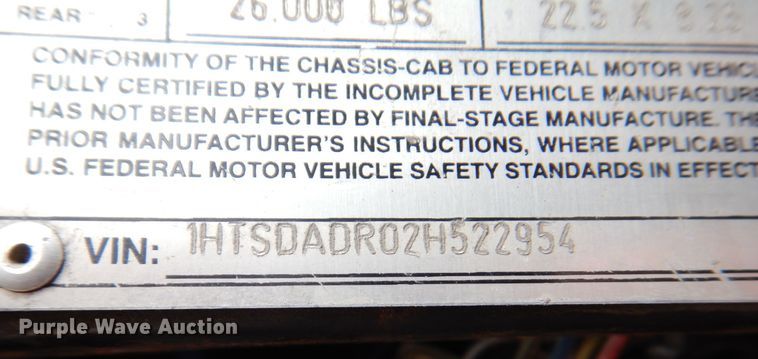 image for item DS8089 2002 International 4900  refuse truck