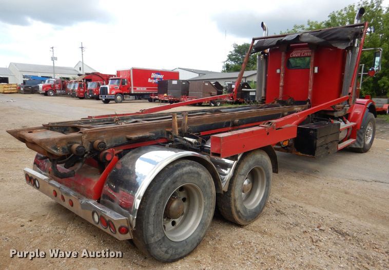 image for item DS8090 1994 Freightliner FLD120  roll-off container truck