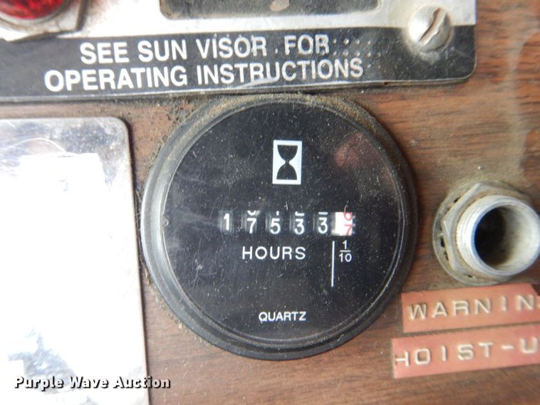 image for item DS8090 1994 Freightliner FLD120  roll-off container truck