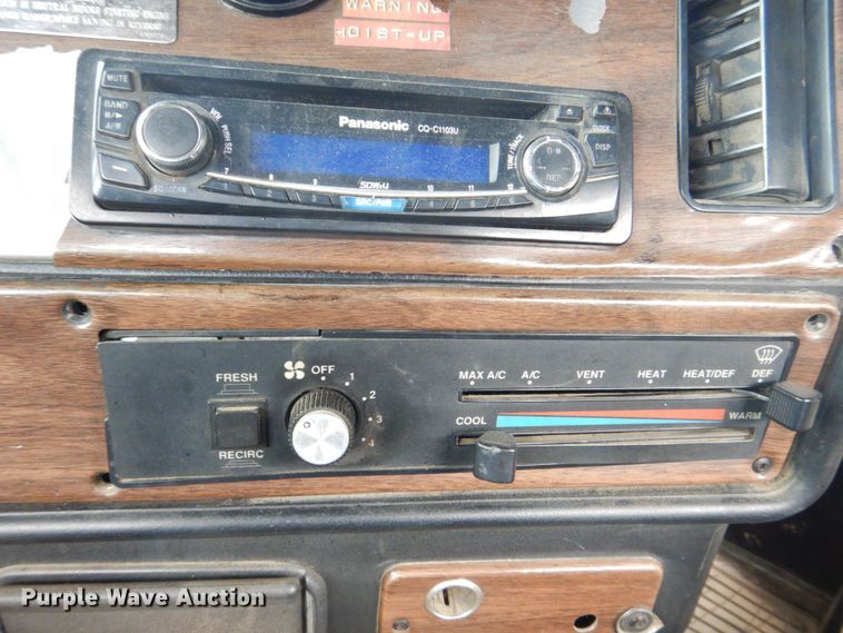 image for item DS8090 1994 Freightliner FLD120  roll-off container truck