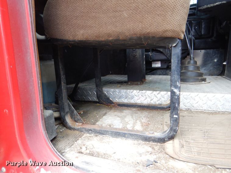 image for item DS8090 1994 Freightliner FLD120  roll-off container truck