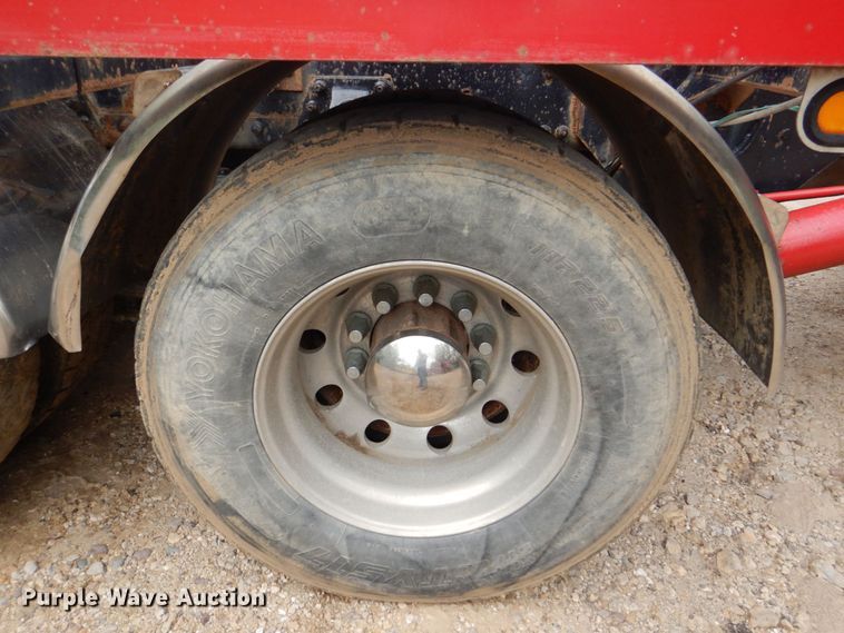 image for item DS8090 1994 Freightliner FLD120  roll-off container truck