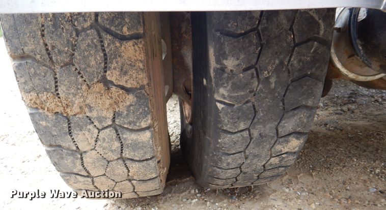 image for item DS8090 1994 Freightliner FLD120  roll-off container truck