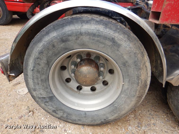 image for item DS8090 1994 Freightliner FLD120  roll-off container truck