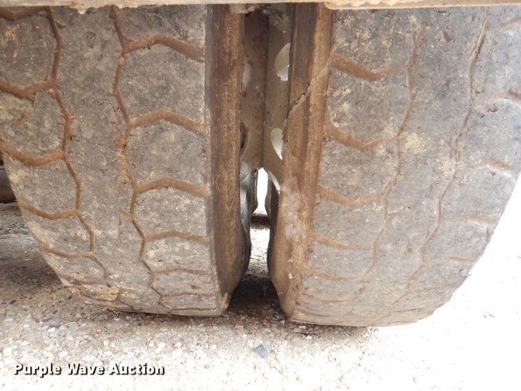 image for item DS8090 1994 Freightliner FLD120  roll-off container truck