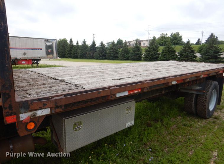 image for item DS8091 1993 Chevrolet Kodiak  flatbed truck