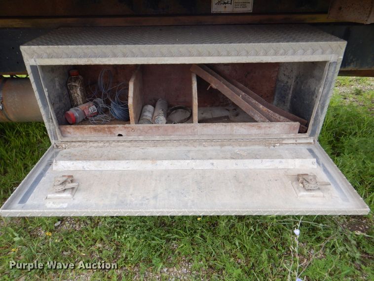 image for item DS8091 1993 Chevrolet Kodiak  flatbed truck