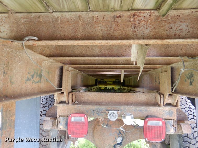 image for item DS8091 1993 Chevrolet Kodiak  flatbed truck