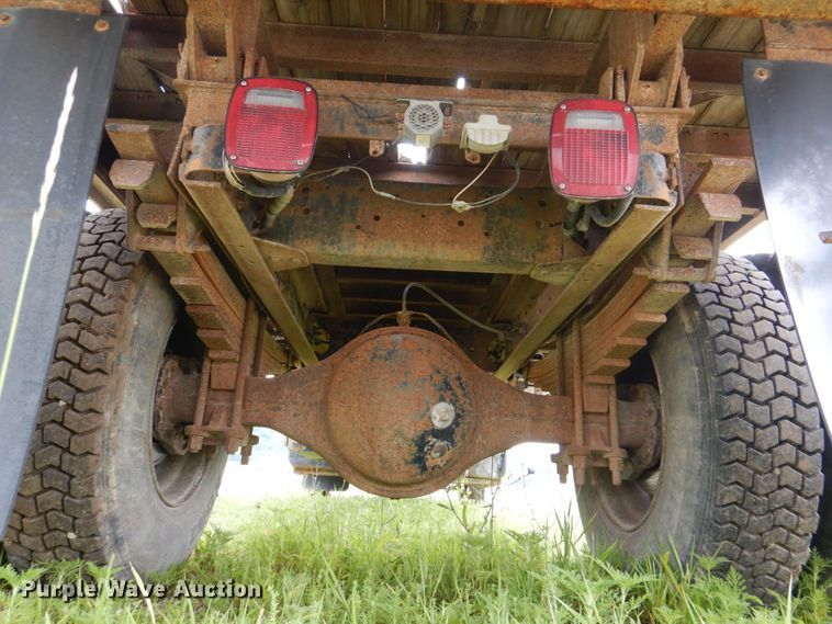 image for item DS8091 1993 Chevrolet Kodiak  flatbed truck