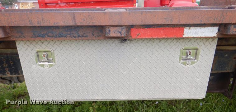 image for item DS8091 1993 Chevrolet Kodiak  flatbed truck