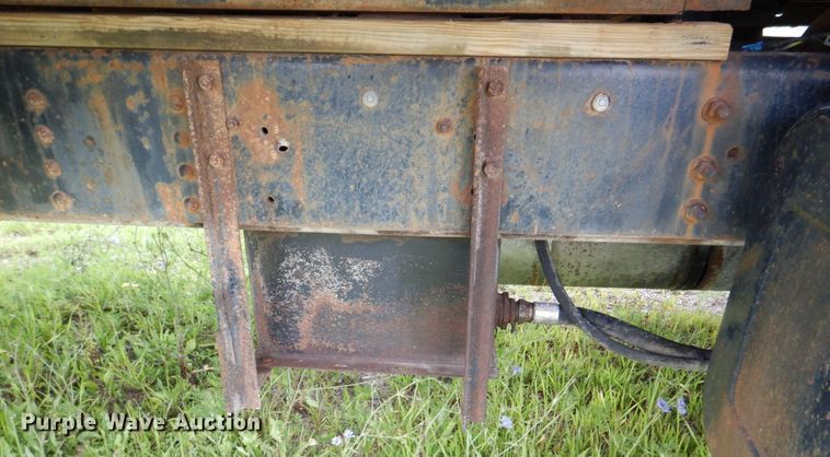 image for item DS8091 1993 Chevrolet Kodiak  flatbed truck