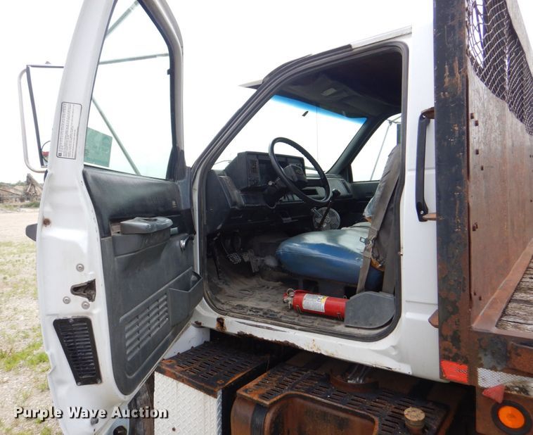 image for item DS8091 1993 Chevrolet Kodiak  flatbed truck