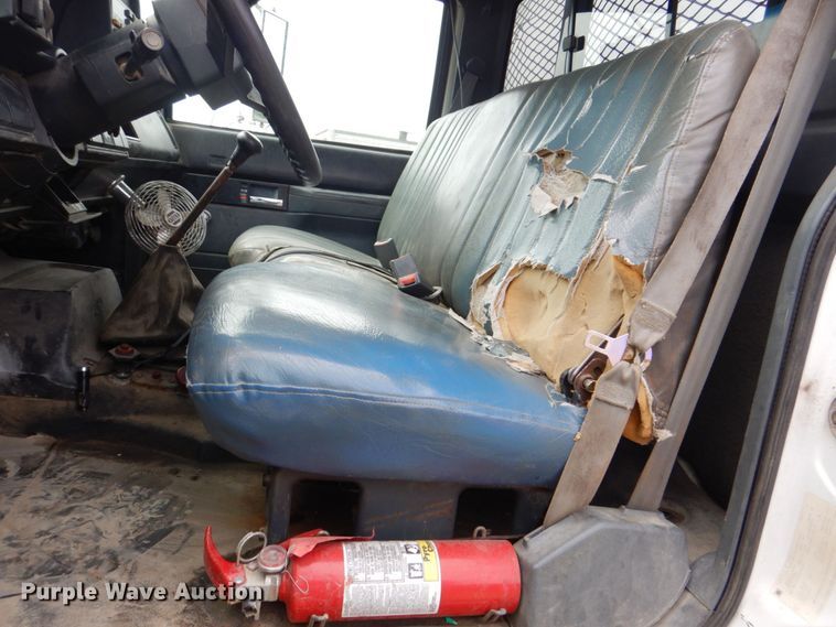 image for item DS8091 1993 Chevrolet Kodiak  flatbed truck