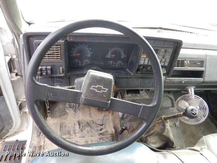 image for item DS8091 1993 Chevrolet Kodiak  flatbed truck