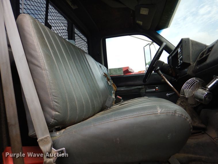 image for item DS8091 1993 Chevrolet Kodiak  flatbed truck