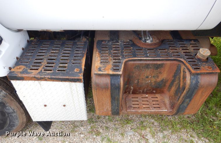 image for item DS8091 1993 Chevrolet Kodiak  flatbed truck