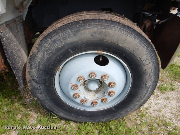 image for item DS8091 1993 Chevrolet Kodiak  flatbed truck