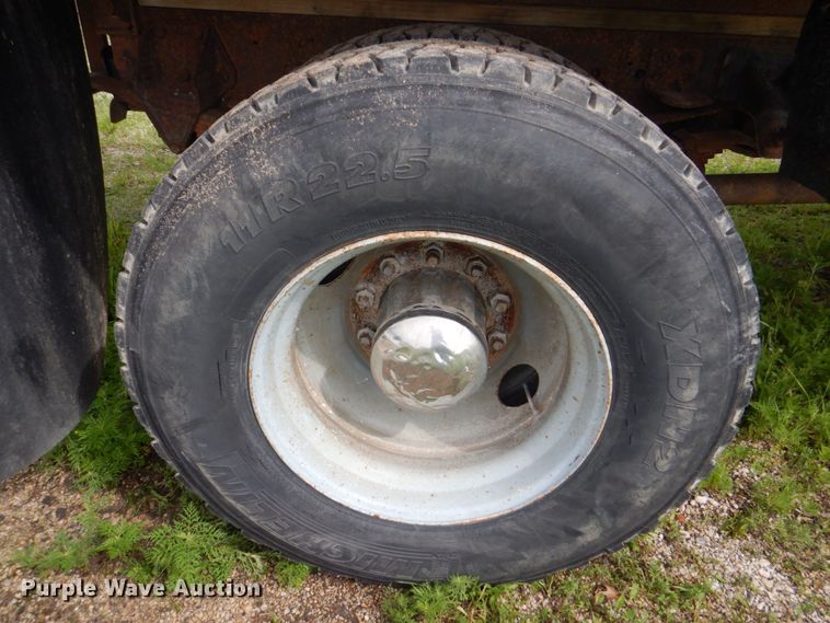 image for item DS8091 1993 Chevrolet Kodiak  flatbed truck